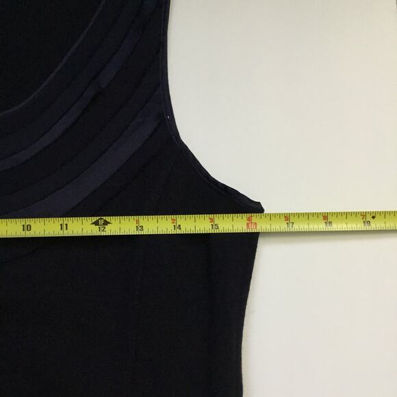 BANANA REPUBLIC Navy Blue Wool Dress Detailed Neckline Size 6 - Picture 4 of 7